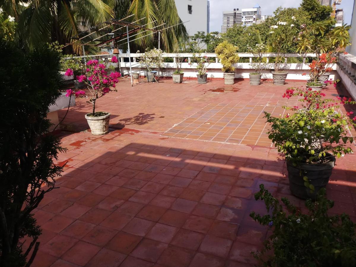 Hotel Elegance Oasis, Colombo 3 Exterior foto